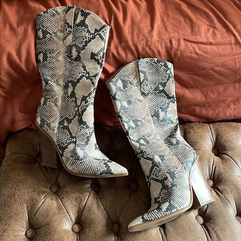 Steve Madden Snake Print Western Boots in Beige and Black